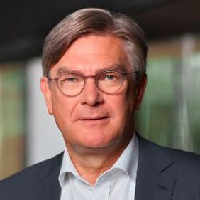 Michael Kleinemeier  CEO of SAP SE for many years Founder & Managing Director, e-mobiligence GmbH Vice President of BITKOM, Berlin Member of the MCI Advisory Board  ©SAP