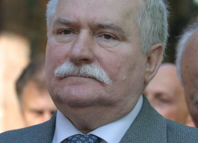 Livetalk with Lech Walesa 