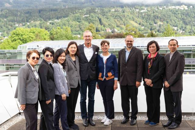 Besuch von renommierter thailändischer Universität