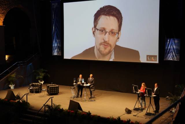 Edward Snowden live am MCI: „Überwachung geht jeden etwas an“