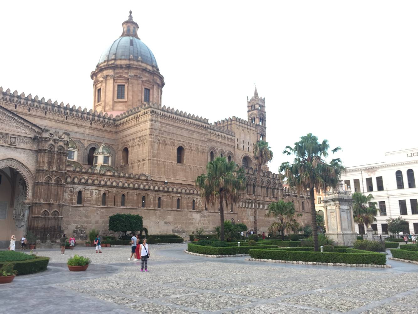 <p>Staff mobility im Rahmen der Summer School on Advanced Biotechnology: Palermo <em>© Harald Schöbel<br /></em></p>