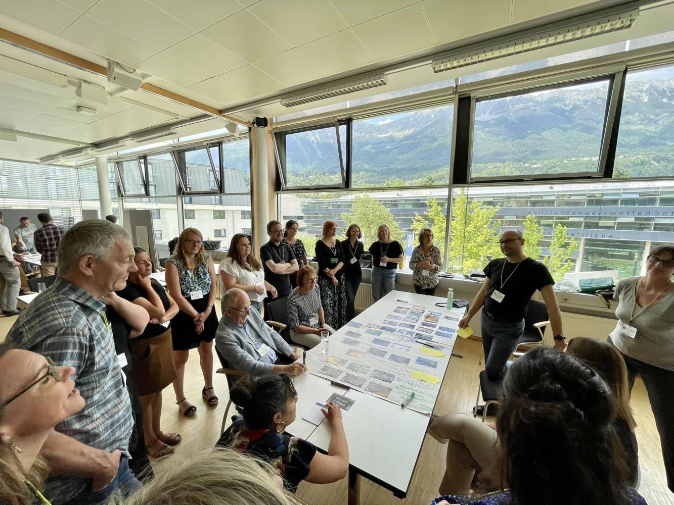 <p><em><em><em><em>Climate Fresk Workshop beim IROICA Staff Training © Bertrand Pourrut</em></em></em></em></p>