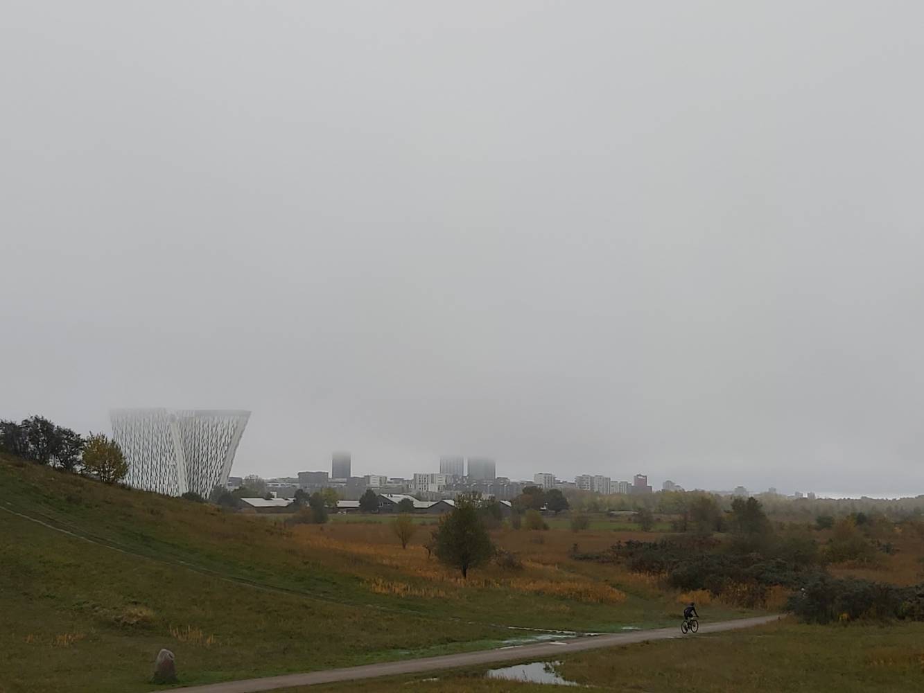 <p>There are a lot of parks and green spaces in Copenhagen and even the cemeteries are used as recreational areas. Here is one of these parks, south of the city, where you can walk for miles. <em>Photo: Gerhard</em></p>