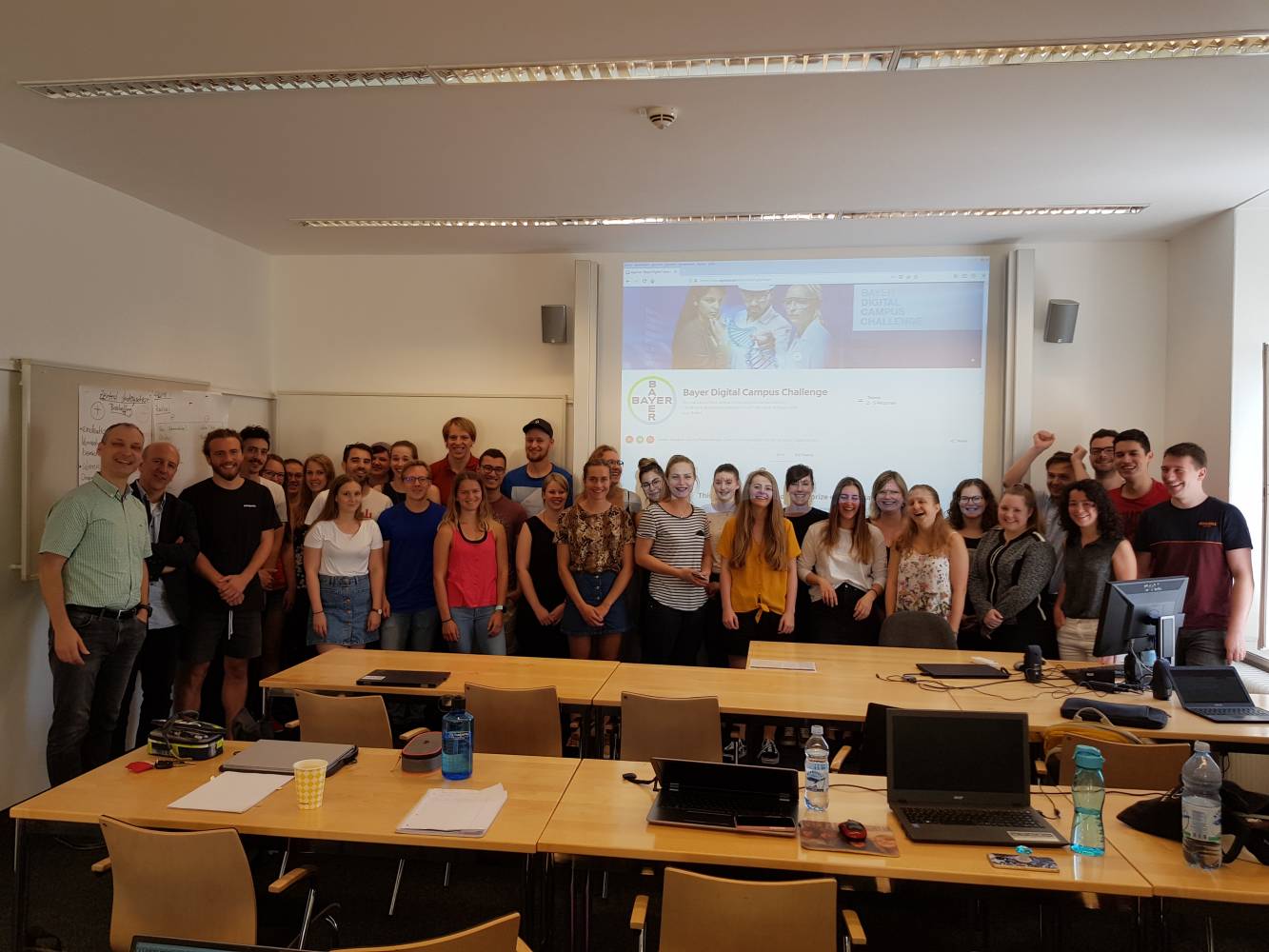 <p>Prof. Dr. Christoph Griesbeck and Dr. Florian Becke (left) prepared our motivated students for the BAYER digital campus challenge.</p>