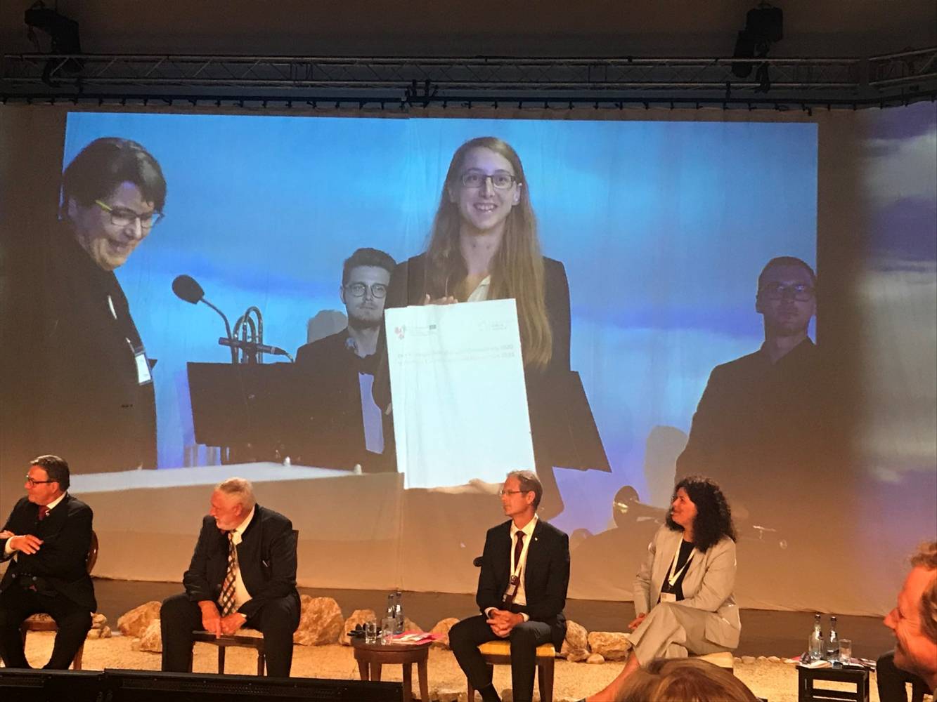 EUREGIO Youth Researcher Award for Verena Wiedemair