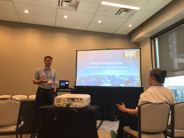 <p><em>Prof. Dr. Yevgen Bogodistov during his presentation at the AOM 2022 conference in Seattle. <em>Photo: MCI/Bogodistov</em><br /></em></p>