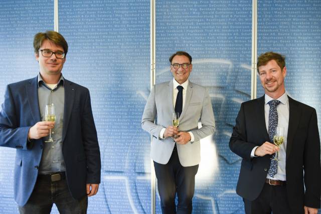 IT lecturers Schöttle and Janetschek receive MCI Associate Professorship