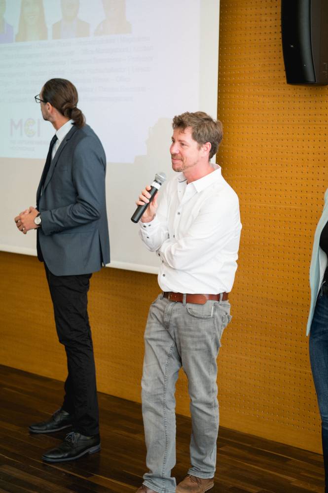 <p>DiBSE Kick-off Event Jahrgang 21: DiBSE Lektor Pascal Schöttle. Foto: Arno Rottensteiner</p>