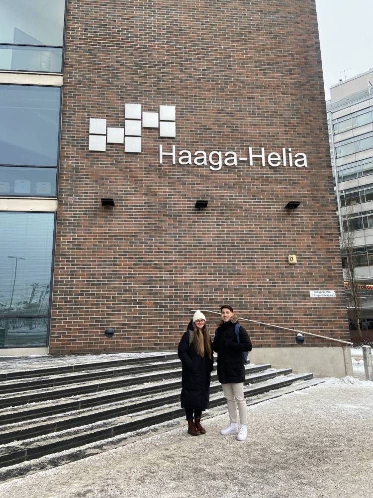 <p>MCiT Bachelorstudierende Jana Gufler und Eray Isik studierten vier Monate im hohen Norden, an der Haaga-Helia in Helsinki. © Gufler_Isik</p>