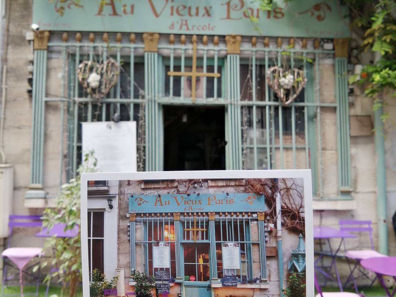 <p><em>Ältestes Café in Paris. Foto: Lea Stelzer </em></p>