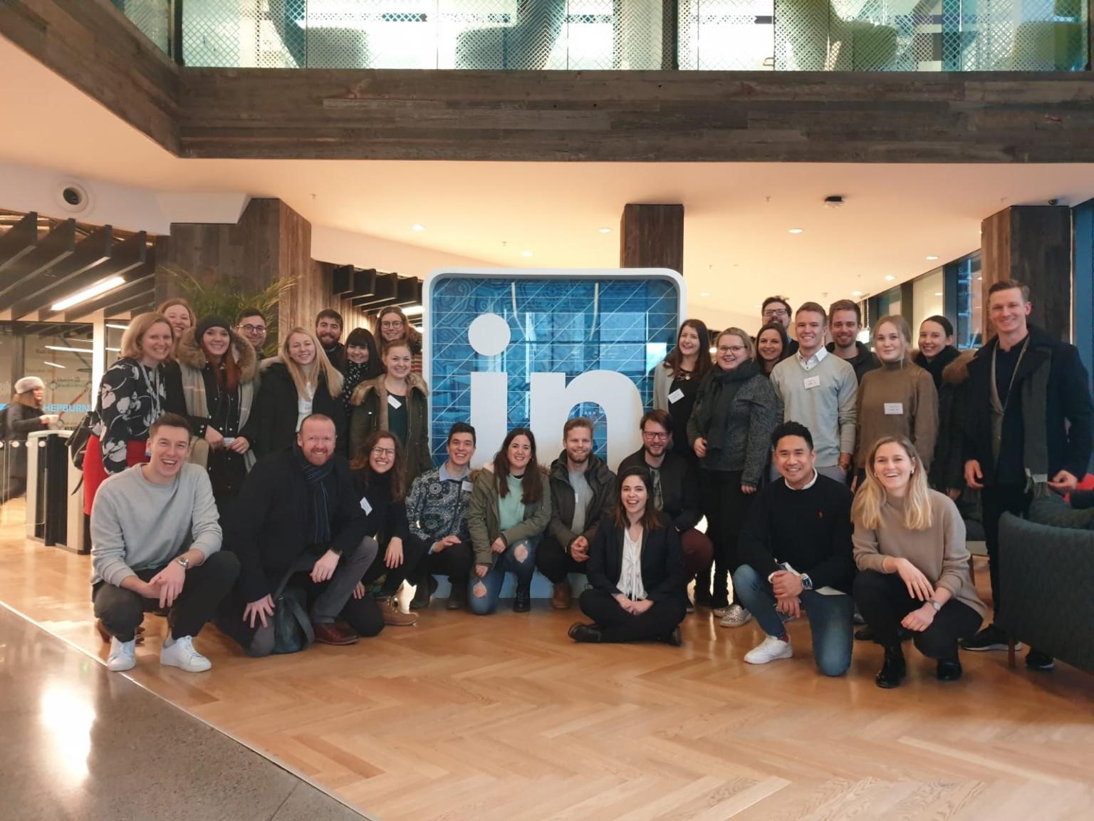 <p><em>Besuch bei LinkedIn im Rahmen der Study Tour 2020. Foto: MCI<br /></em></p>