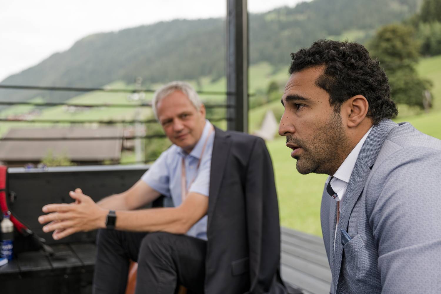 <p>Chair of the seminar week Siegfried Walch (left) with Health Economist Ayman Fouda (right) during a discussion with seminar participants. Photo: ©EFA, Matteo Vegetti</p>