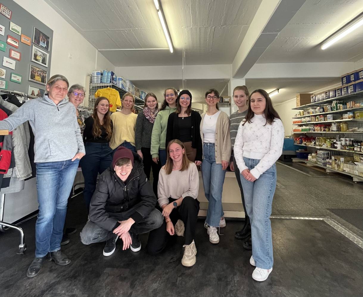 <p>MCI students visiting the Tiroler Sozialmarkt (TISO). ©MCI/Trickl</p>