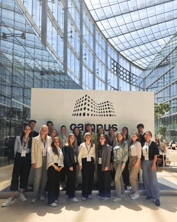 <p>IHSM and Eu-HEM students at the Geneva Health Forum 2024. ©MCI</p>