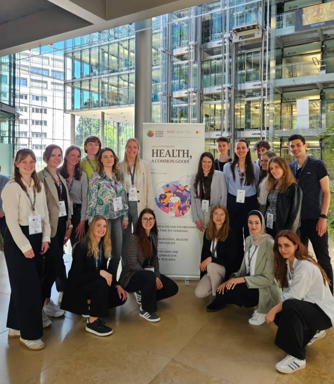 <p>IHSM and Eu-HEM students at the Geneva Health Forum 2024. ©MCI</p>