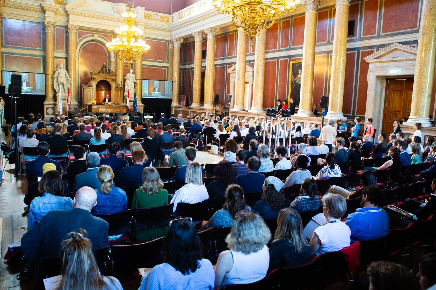 <p>Opening remarks by Climate Protection Minister Leonore Gewessler, © Humanitarian Congress Vienna / Holly Kellner</p>