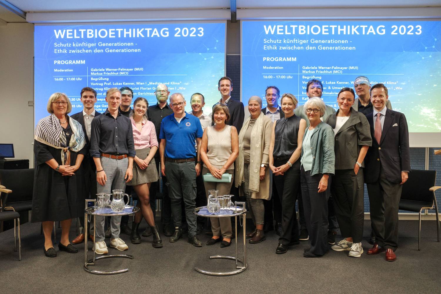 <p>Die Vortragenden & das Organisationsteam beim Weltbioethiktag 2023 am MCI ©Christa Pertl / WuV</p>