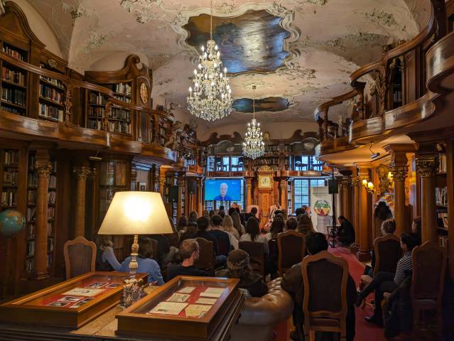 <p>Panel Diskussion zum Thema Politikgestaltung für GCED im Zeitalter von AI und Klimawandel ©MCI</p>