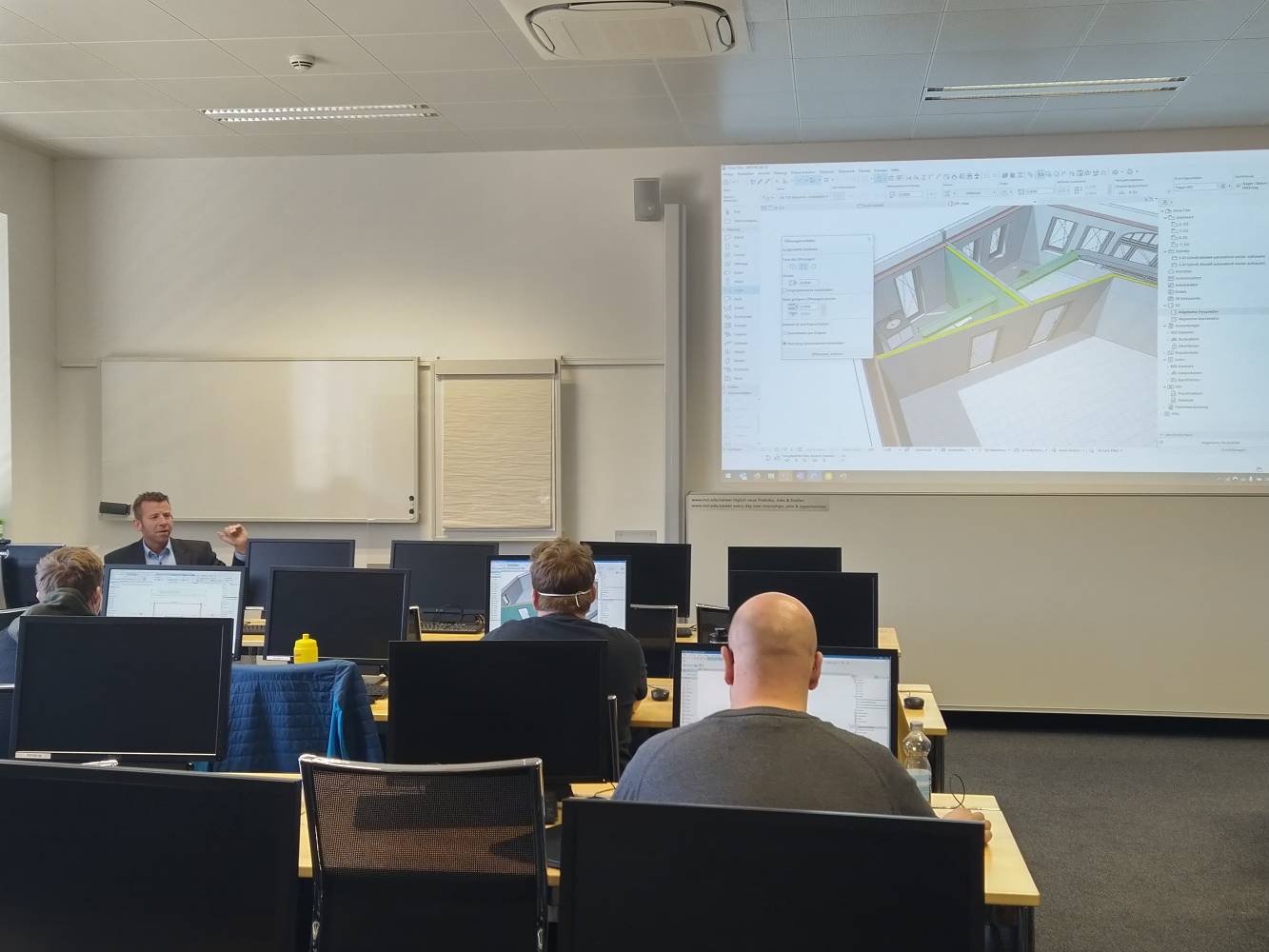 Anhand der Softwareübungen erhielten die Teilnehmenden des Career Seminar konkrete Einblicke in die praktische Arbeit mit BIM. ©MCI-Hofer