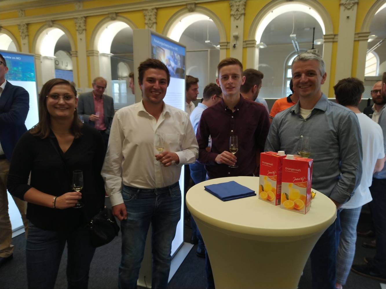 <p>Technical Managing Director Christoph Bacher was delighted with the iDM student team Elena Rainer, Florian Eder and Florian Huber (from left to right). Photo: MCI-Hofer</p>