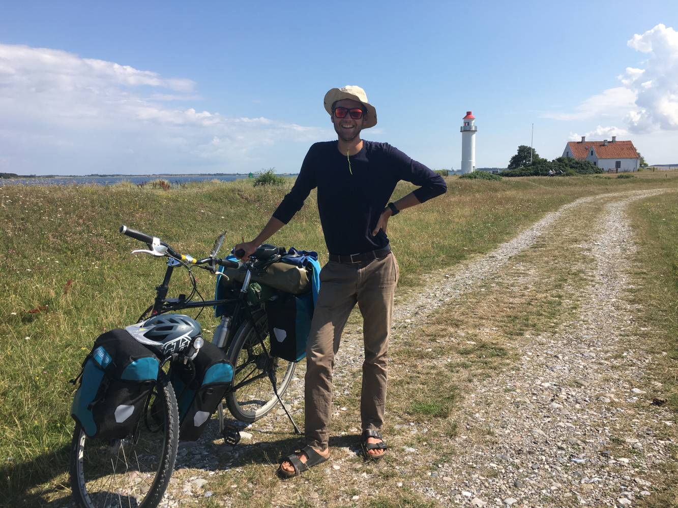 <p>The student Nicolas Soehlemann is overwhelmed and happy at the very end of his trip. Foto: Soehlemann</p>