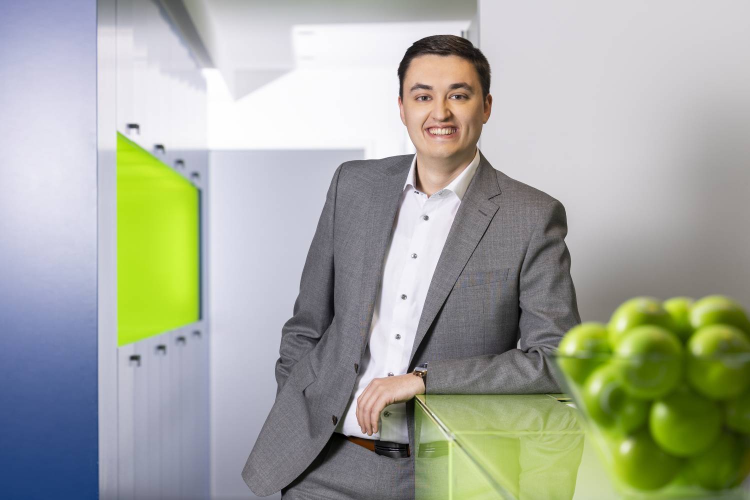 <p>Aleksandar Nunic, LL.M., B.A. (MCI), Absolvent Bachelor Wirtschaft & Management <em>for Professionals, </em>Steuerberater – Tax Manger bei Deloitte, Tirol © Aleksandar Nunic</p>