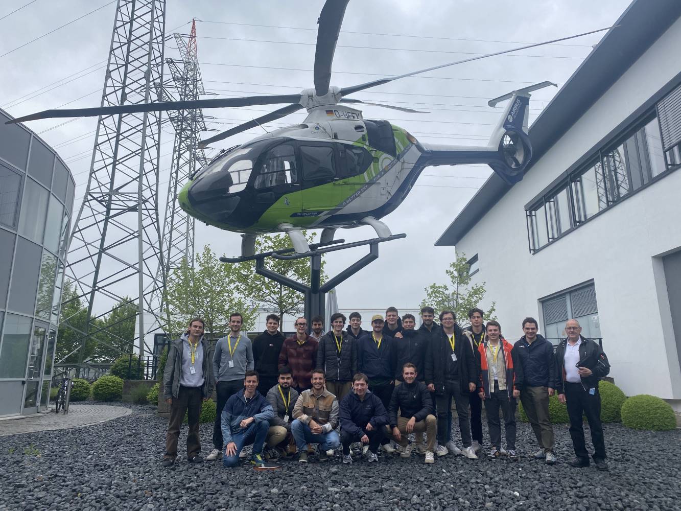 <p>Studierende des Programmes Wirtschaftsingenieurwesen zu Besuch bei der Firma Airbus. Foto: ©MCI/Waldhart</p>