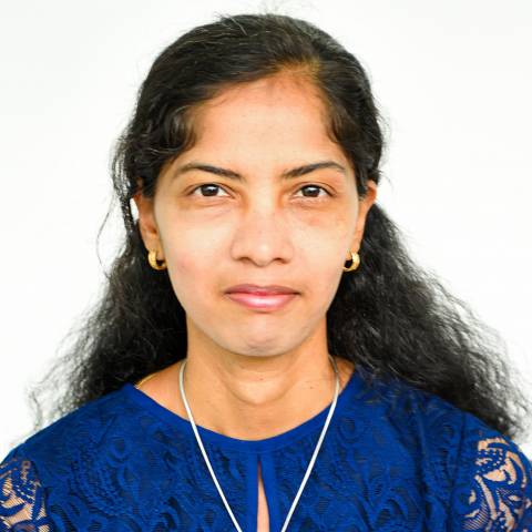 <p>Suganthi Manoharan, Assistenz & Projektmanagement <span style=