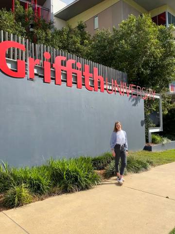 <p>Vor der Griffith University in Queensland/Australien  Foto: FranziskaThurner</p>