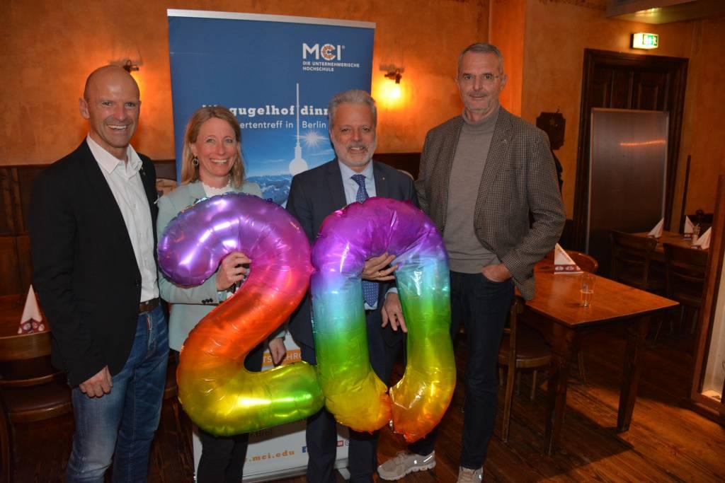 <p>Das 20-jährige Jubiläum des MCI ITB Gugelhofdinners wurde u.a. gefeiert mit dem Destinationspartner des MCI Tourismus, vertreten durch Josef Schirgi (GF Serfaus Fiss Ladis) und dem Mitbegründer des legendären Treffens, Harald Pechlaner (KU Eichstätt Ingolstadt) © MCI Tourismus</p>