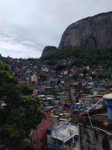 <p>Favela in Rio de Janeiro, wo die 