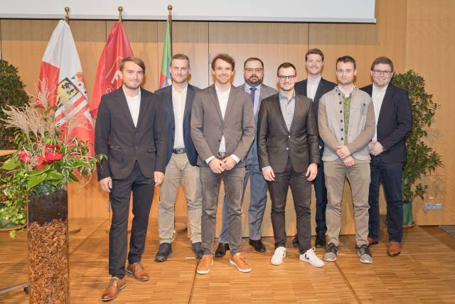 <p>Martin Maier (3rd from left) at the award ceremony at FH Oberösterreich in Wels. ©B.Plank</p>