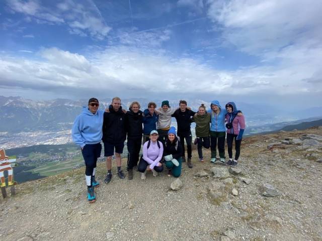 <p><em>Group of international students hiking in the surrounding of Innsbruck. </em>©<em>Abrahamsson</em></p>